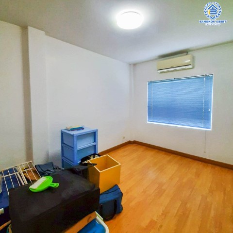 ทาวน์เฮ้าส์มือสองนนทุบุรี ม.เดอะทรัสต์ทาวน์ ราชพฤกษ์-รัตนาธิเบศร์ #หลังมุม เนื้อที่มากถึง 24.7 ตร.ว. ฟังก์ชัน 3 ห้องนอน 2 ห้องน้ำ 2 ที่จอดรถ สภาพดี ทำเลติดถนนราชพฤกษ์ ใกล้เซ็นทรัลเวสต์เกต และรถไฟฟ้าสายสีม่วง "สถานีบางรักน้อยท่าอิฐ" จองเลย!